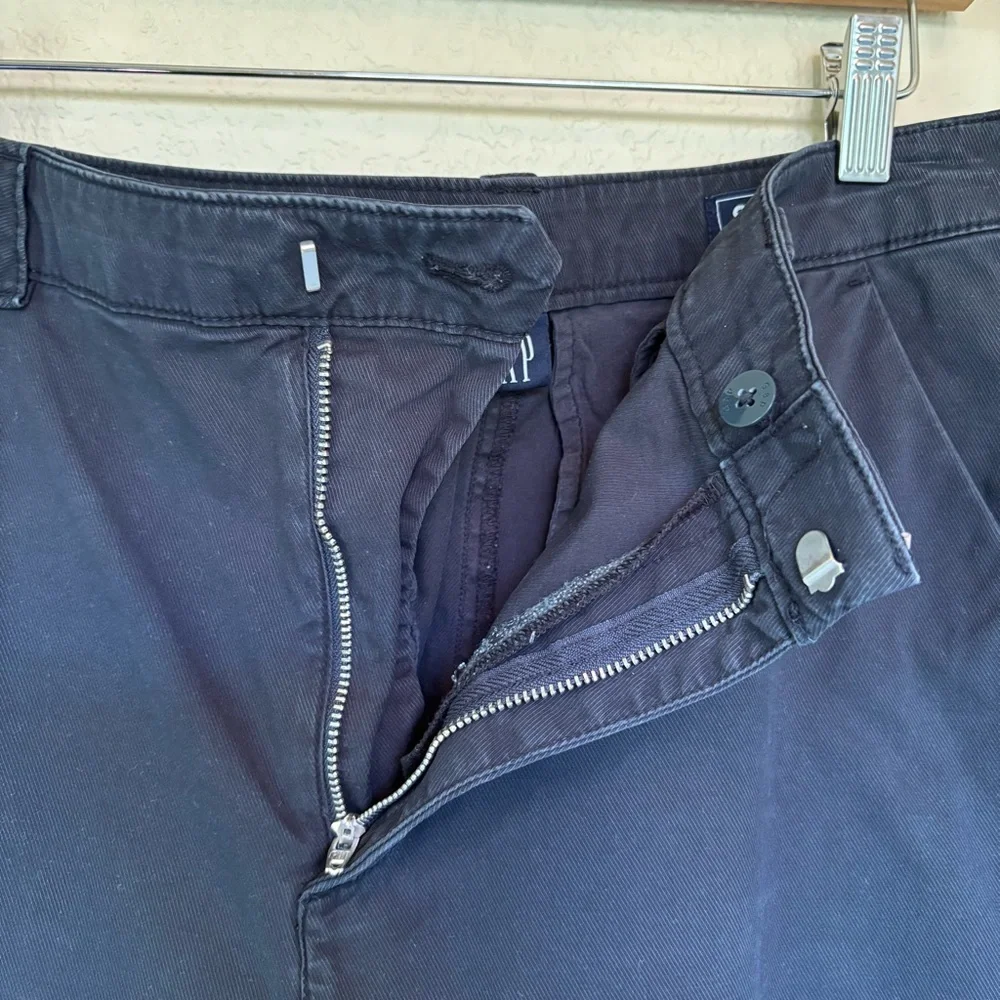 GAP Women's Mid Rise, Straight Up Khaki, Grey Chinos, Size 8 - Picture 5 of 12